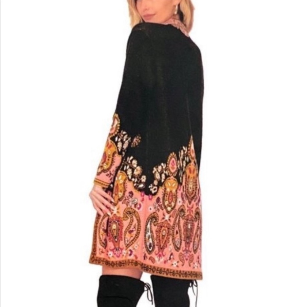Maxsport Black Paisley Long Cardigan Size M